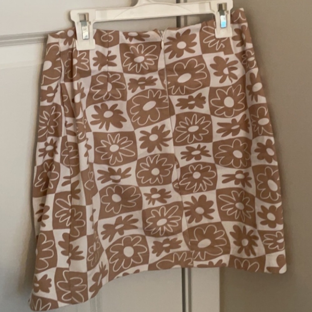 Y2K Style Neutral Flower Print “Love on a Hanger” Skirt - Picture 2 of 4